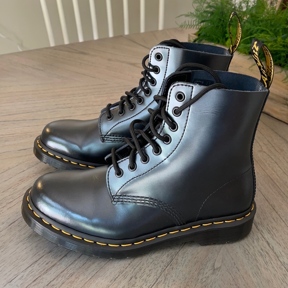 New Pascal Chroma Dr.Marten’s size 8 Women’s